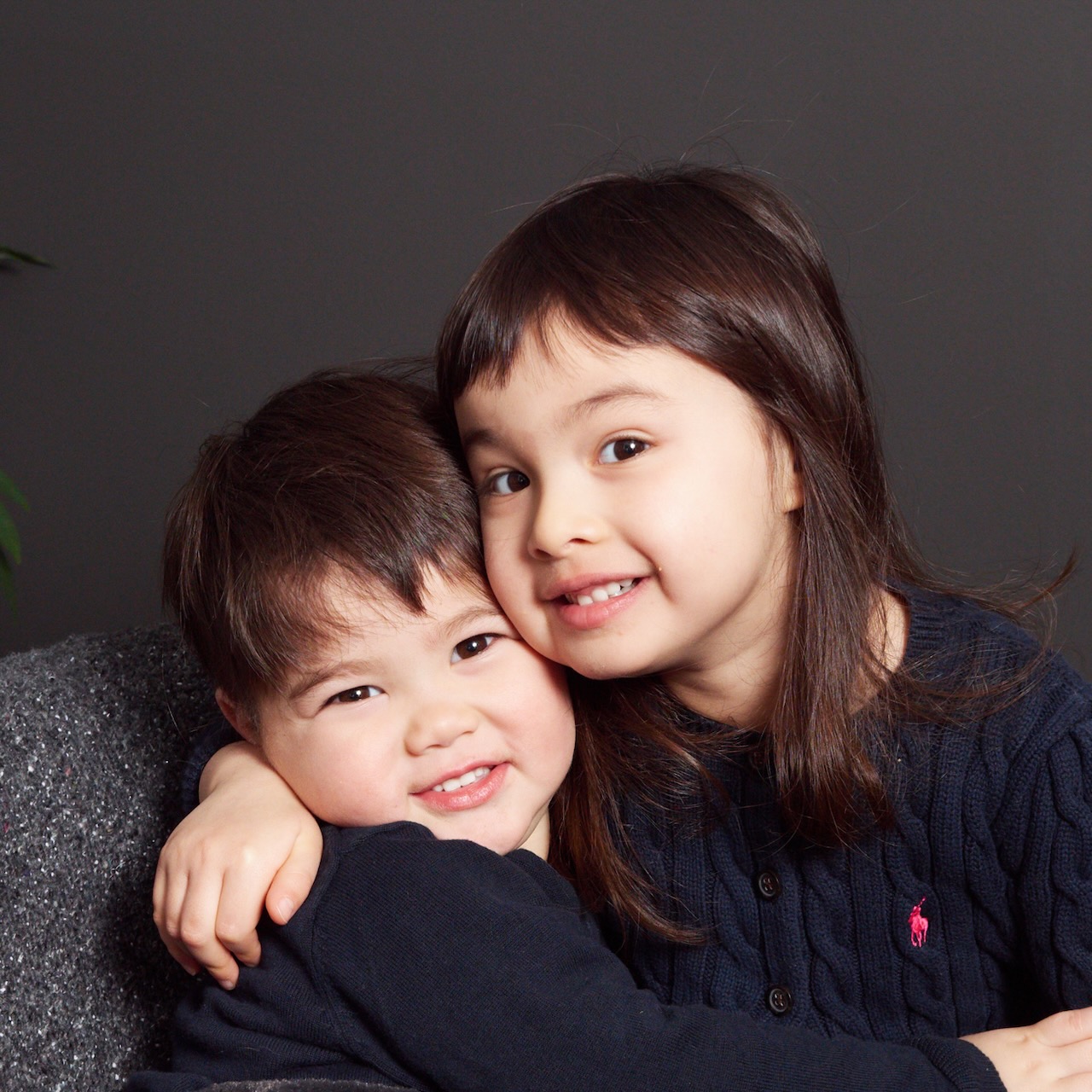 S & Z, ages 2 & 4, 2017